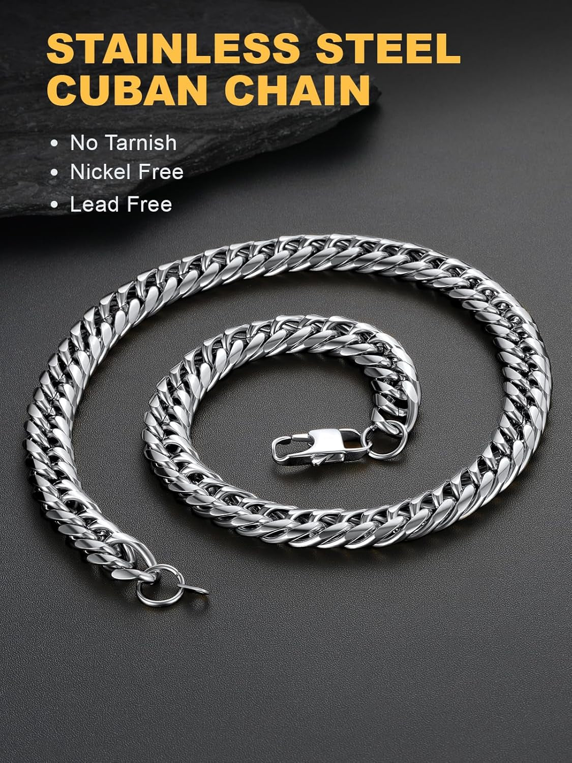 Close-up of silver Manly Mania Royal Chain necklace links – high-polish stainless steel chain