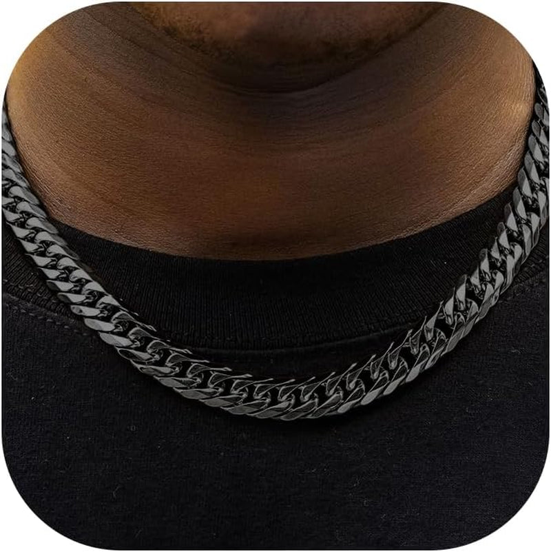 Man styled with black Manly Mania Royal Chain necklace – versatile men's stainless steel chain
